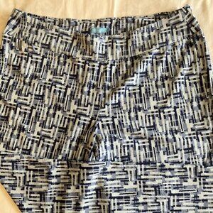 J. McLaughlin Women's Newport Capri Pants Denim/Blue Beachprints Size L